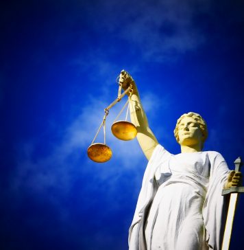 asesorías jurídicas inteligencia artificial justicia online derecho resoluciones judiciales tecnología