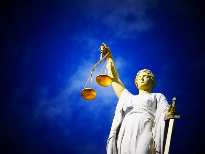 asesorías jurídicas inteligencia artificial justicia online derecho resoluciones judiciales