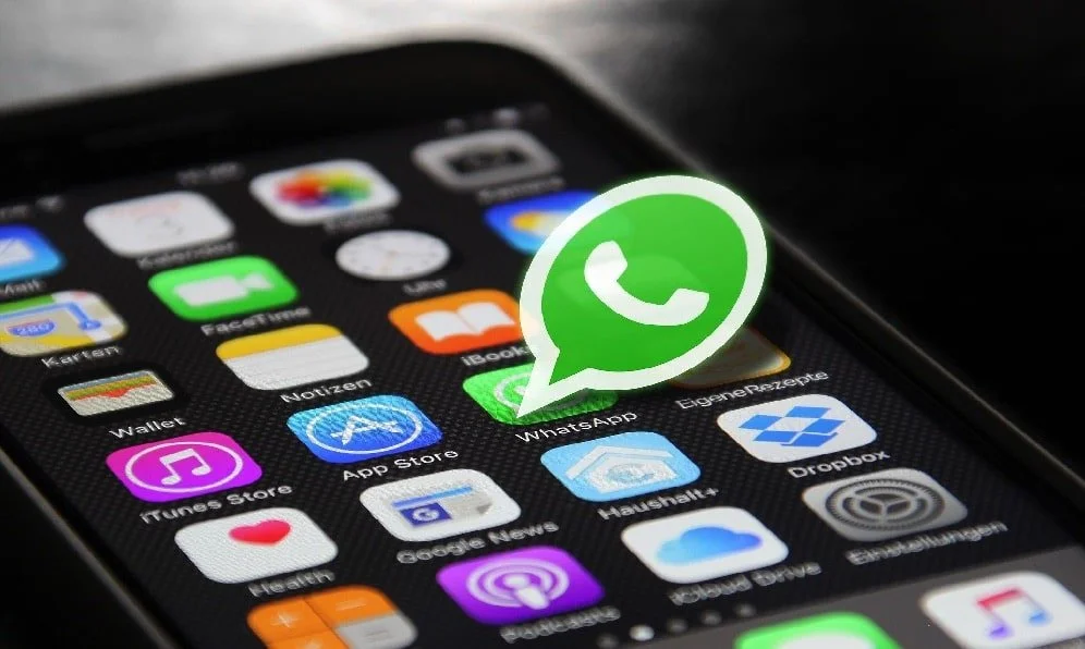 Contratos mensajes de WhatsApp una plataforma segura?