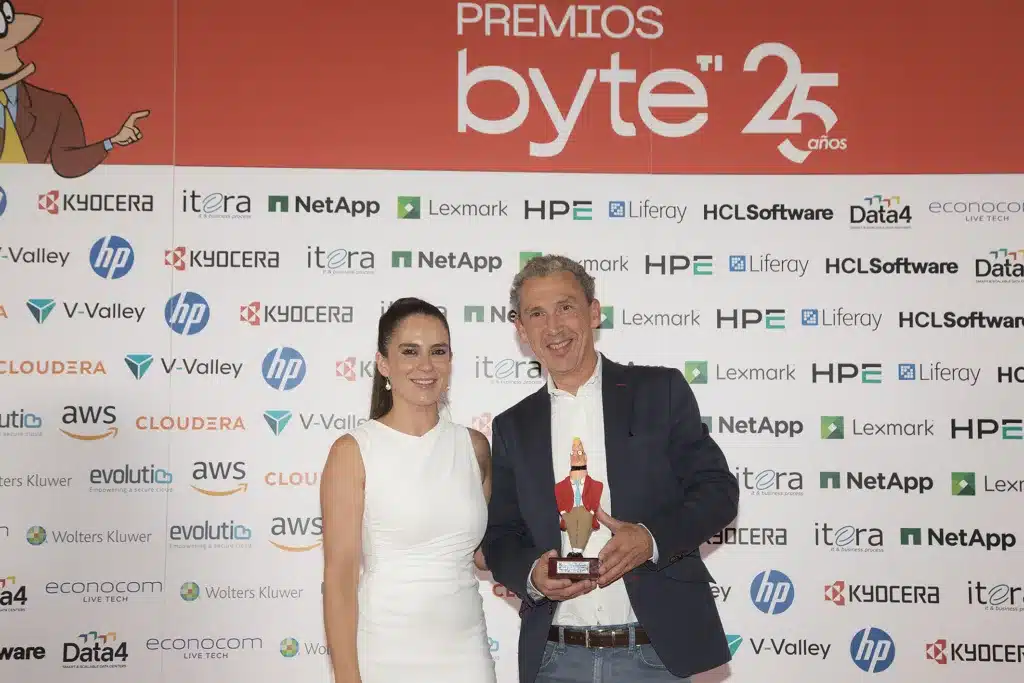 Premio a la Mejor dirección de marketing Miguel Ángel de Ramón, director de marketing de Evolutio. Entregó el galardón Laura Sierra, account manager de Byte TI