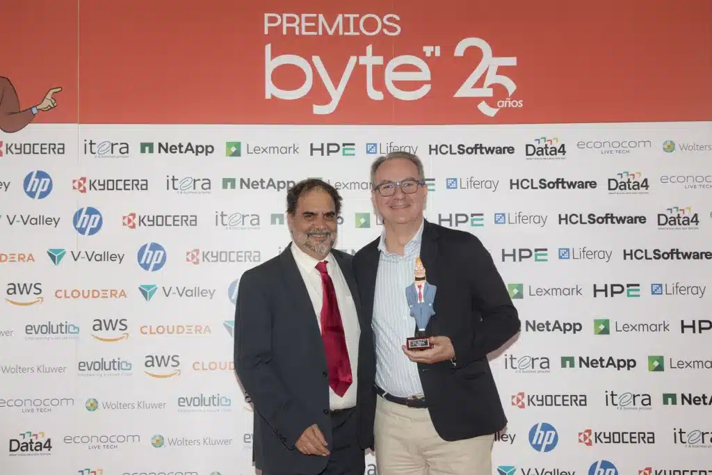 Mejor plataforma de automatización. Appian. Recogió el premio Julio Campoy. Regional Vice President de Broad Markets Iberia & Latam.