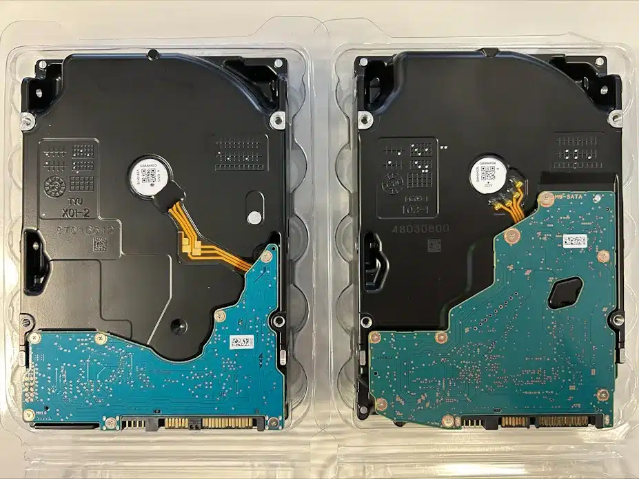Una mirada a la tecnología de las unidades de disco duro, apariencia exterior y valores internos 14 Disco duro Toshiba MG11SCA24TE y MG09ACA18TE
