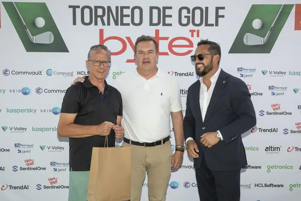 Más de 100 jugadores participan en la XXVI Edición del Torneo de Golf Byte TI 11 Más de 100 jugadores participan en la XXVI Edición del Torneo de Golf Byte TI 3