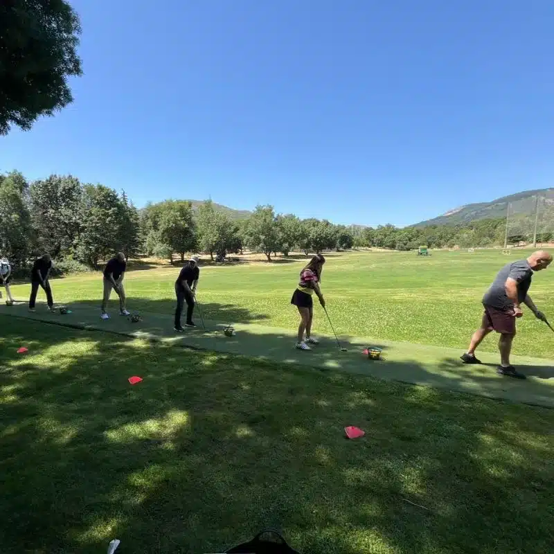 Más de 100 jugadores participan en la XXVI Edición del Torneo de Golf Byte TI 8 El torneo contó además con un clinic para los que se atrevieron a dar los primeros pasos en el mundo del golf.
