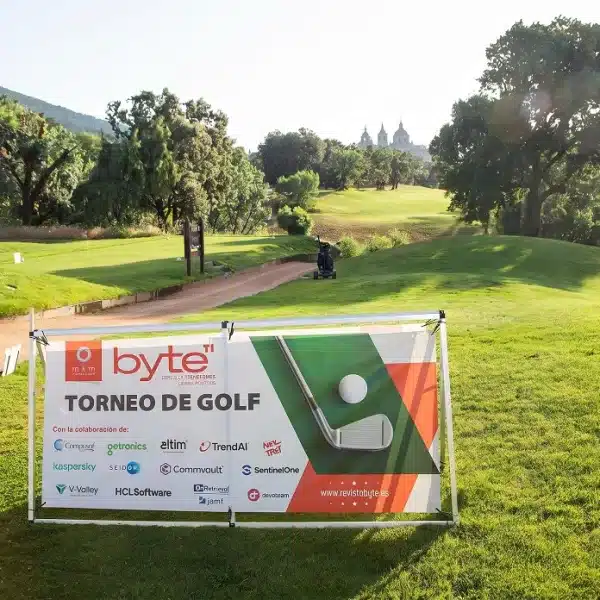 Revista Byte TI - Noticias de Informática | Noticias de Tecnología | Noticias Ciberseguridad para el CIO, Director de Sistemas y Ciberseguridad 3 Más de 100 jugadores participan en la XXVI Edición del Torneo de Golf Byte TI