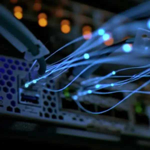 Revista Byte TI - Noticias de Informática | Noticias de Tecnología | Noticias Ciberseguridad para el CIO, Director de Sistemas y Ciberseguridad 2 NetApp y Cisco unen fuerzas para ofrecer una gestión unificada y segura de la IA