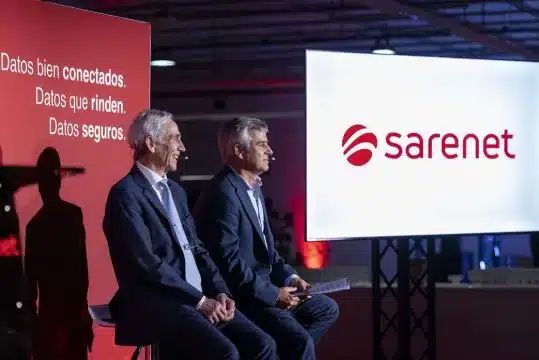 Roberto Beitia y Jon Arberas, presidente y director general de Sarenet
