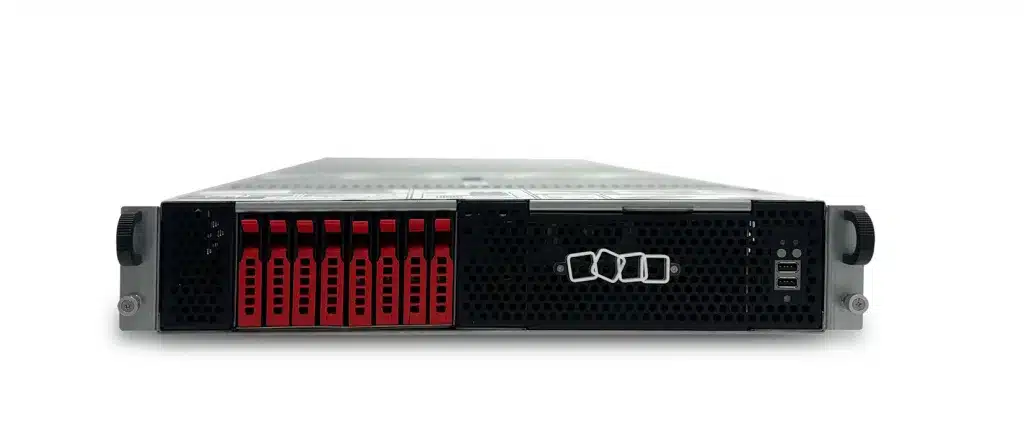 Zoho presenta su servidor propio Nathu La con el que reducir los costes de inferencia de la IA 1 Zoho Nathu La Server Chassis Front View