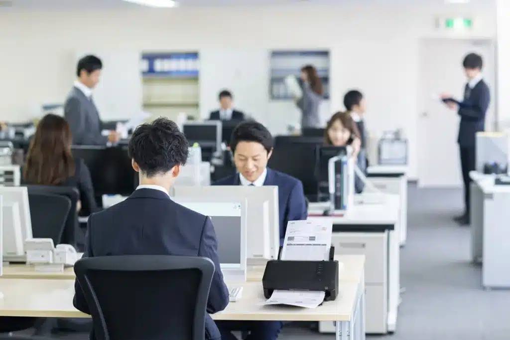 Ricoh evoluciona sus escáneres SP para digitalizar con mayor velocidad y precisión 3 Escánares Ricoh oficina